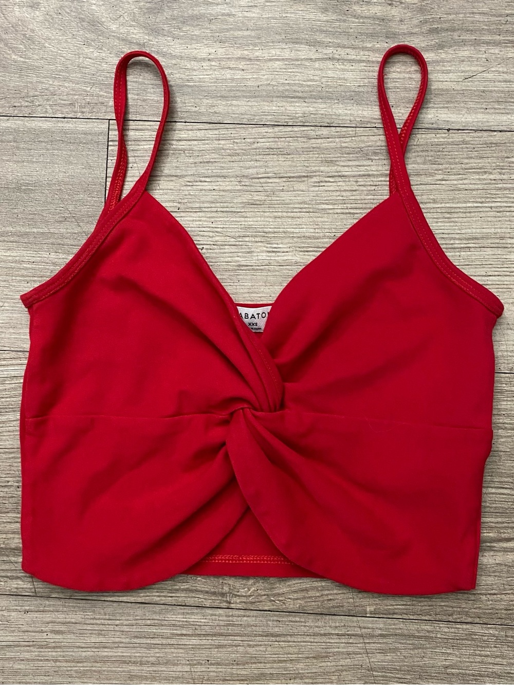 Babaton Red Twist-Center Crop Tank